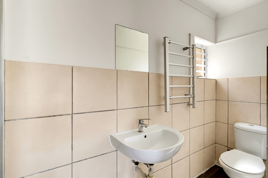 1 Bedroom Property for Sale in Whispering Pines Western Cape